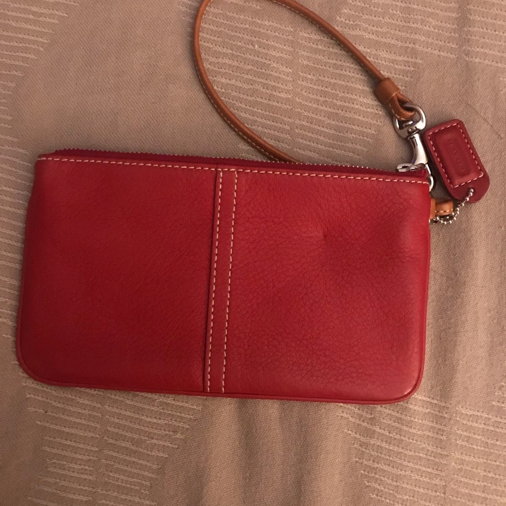 Red Leather Coach Wristlet Great condition. - Picture 4 of 8
